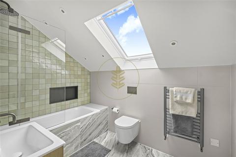3 bedroom duplex for sale, Ebbsfleet Road, West Hampstead, London, NW2