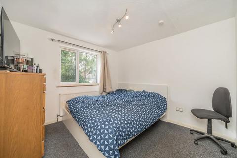undefined, Abbeyfields Close, London NW10