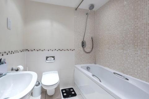 1 bedroom flat for sale, Sutton Gardens, Winchester, Hampshire, SO23