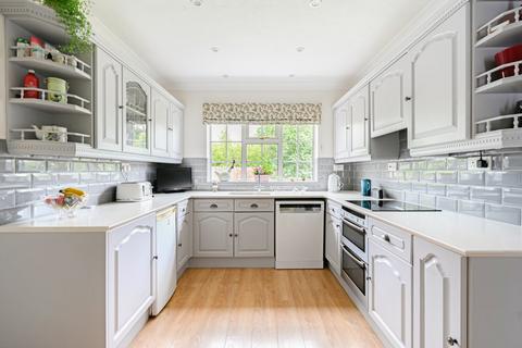 4 bedroom detached house for sale, Eastgate Road, Tenterden, Kent, TN30
