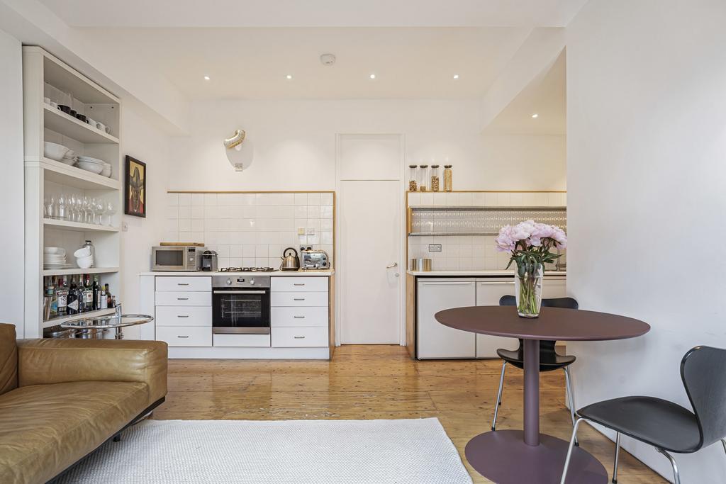 Reception/Kitchen