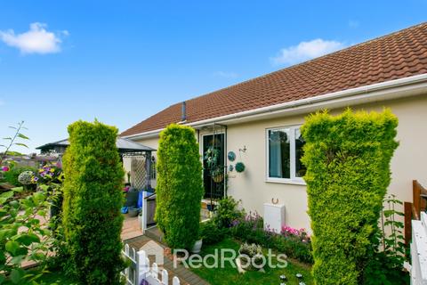 2 bedroom semi-detached bungalow for sale, Windmill Avenue, Conisbrough, Doncaster, South Yorkshire, DN12 2DH