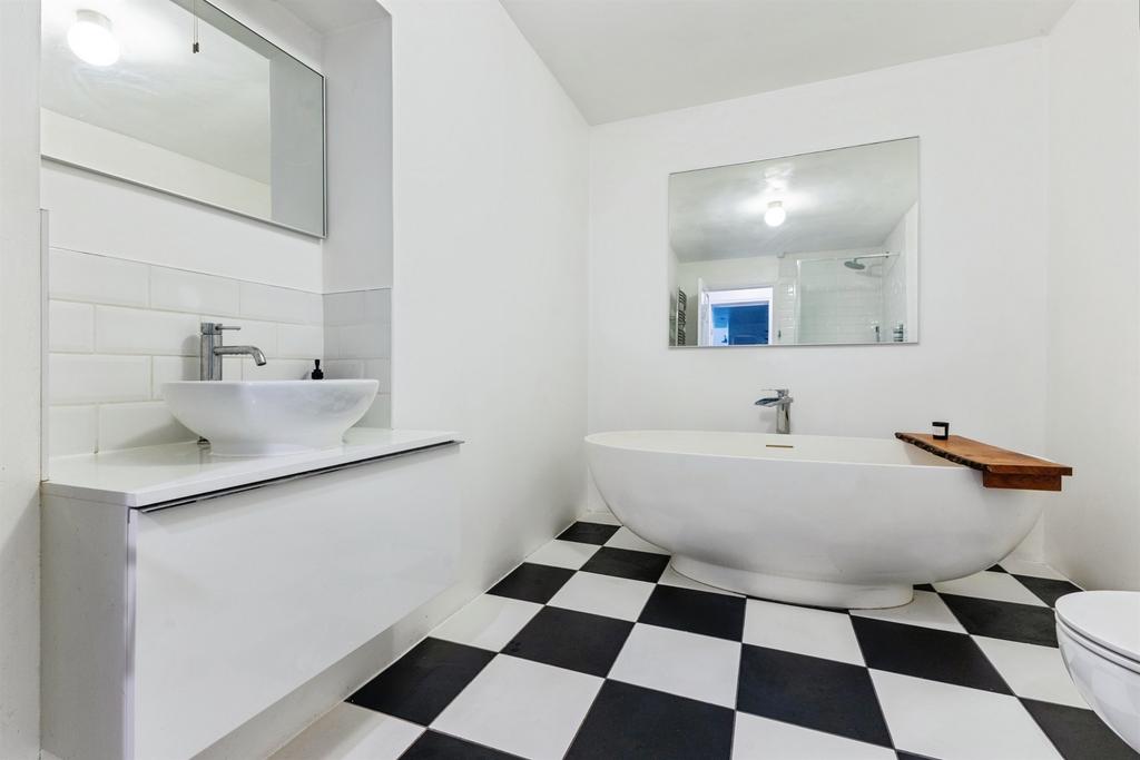 Apartment in Bristol, Clifton - View 5