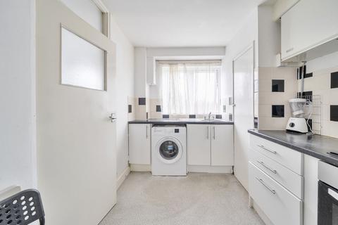 Tenby Court, Walthamstow, London, E17