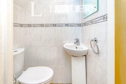 4 bedroom house to rent, Wydehurst Road, Croydon, CR0