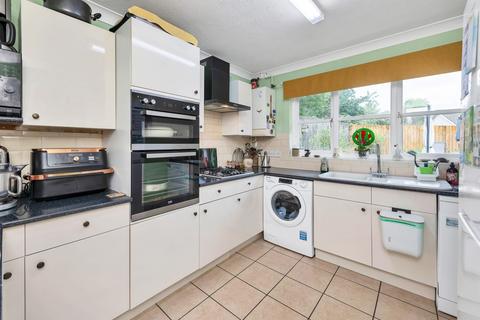 3 bedroom detached bungalow for sale, Barry Lynham Drive, Newmarket CB8
