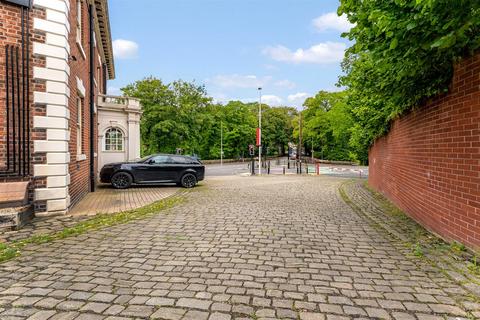 2 bedroom apartment for sale, Mill Lane, Newton-Le-Willows WA12