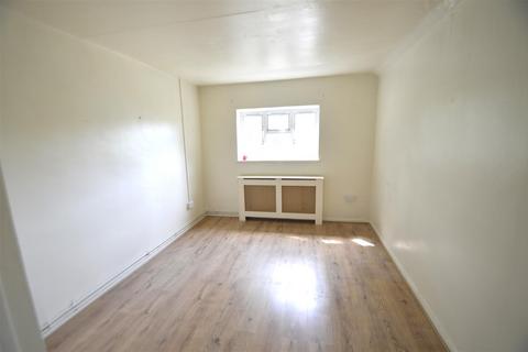 1 bedroom apartment to rent, Bastable Avenue, Barking