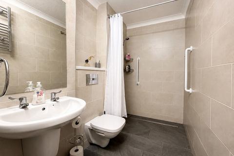 2 bedroom flat for sale, Brookfield Road, Bexhill on Sea TN40