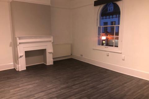 2 bedroom apartment to rent, Berrylands Road, SURBITON