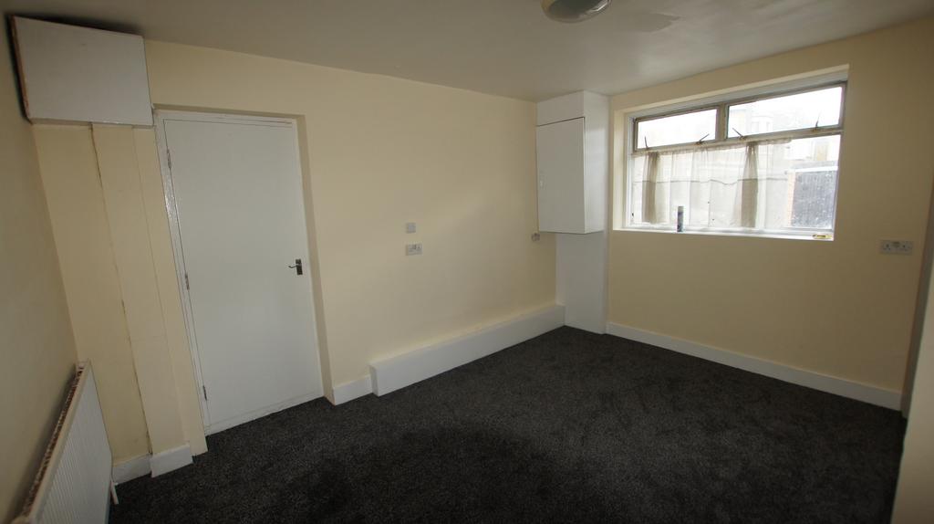 House in London - View 2
