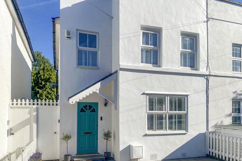 Elton Road, Kingston Upon Thames, KT2