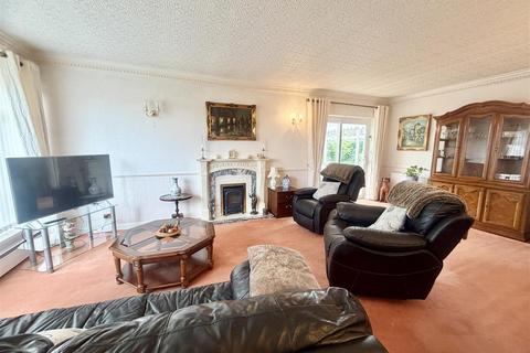 2 bedroom detached bungalow for sale, Richmondfield Lane, Barwick In Elmet, Leeds