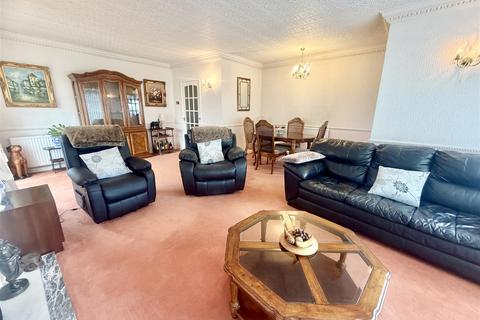 2 bedroom detached bungalow for sale, Richmondfield Lane, Barwick In Elmet, Leeds