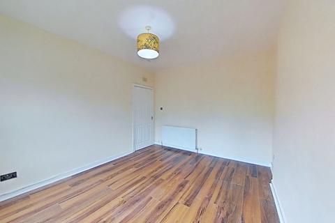 2 bedroom flat to rent, Balmore Road, Glasgow, G22