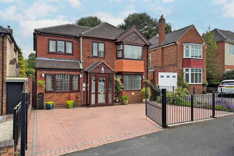 Detached house - Knights Avenue, Tettenhall, WV6