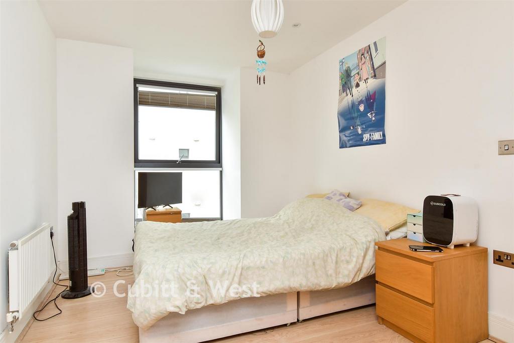 Apartment in Brighton - View 5