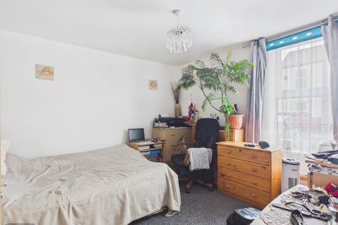 2 bedroom house to rent, Hatherley Road, Tredworth, Gloucester, GL1