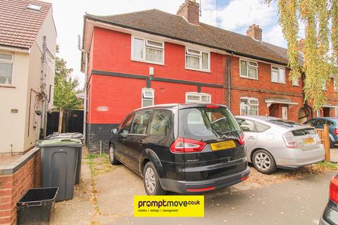 3 bedroom end of terrace house for sale, Selbourne Road Luton LU4 8LU