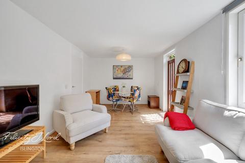 Raynor Place, London
