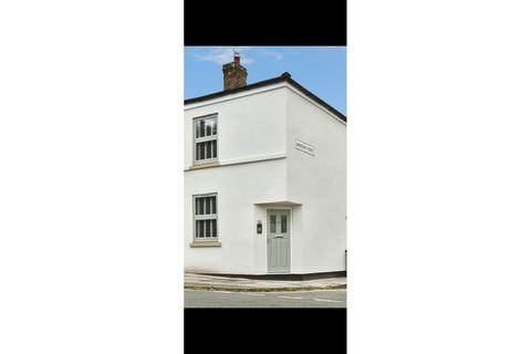 2 bedroom ground floor flat for sale, Chester Road, Macclesfield, SK11
