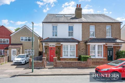 4 bedroom house for sale, Lindsay Road, Worcester Park