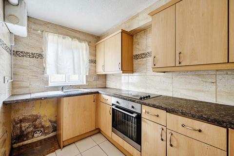 2 bedroom maisonette for sale, Burdett Court, Reading, Berkshire, RG2 7HY