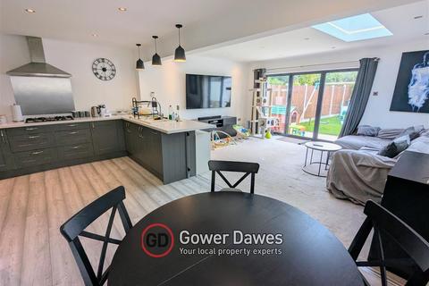 3 bedroom bungalow for sale, Louisa Avenue, Benfleet