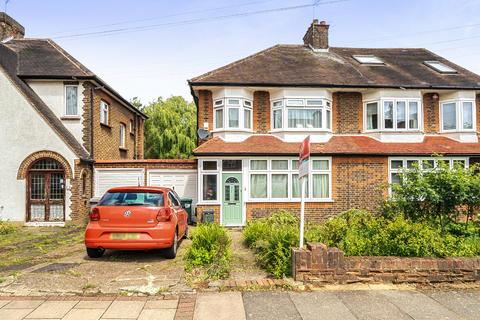 Chanctonbury Way, London, N12