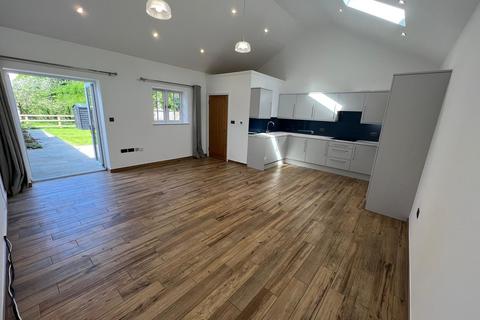 2 bedroom bungalow to rent, Bellingdon, Chesham