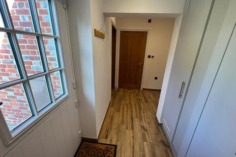 2 bedroom bungalow to rent, Bellingdon, Chesham