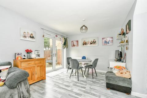 undefined, Harrow Close, Swindon