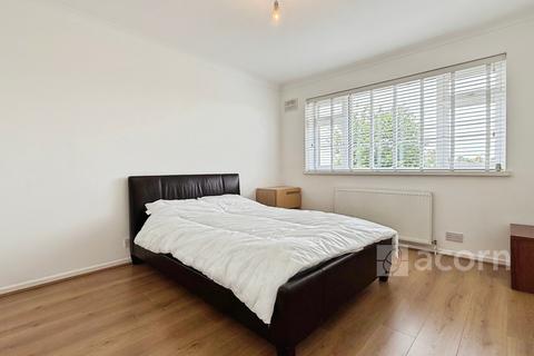 2 bedroom maisonette to rent, Dalmeny Road Erith DA8