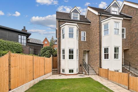 Platts Lane, Hampstead, NW3