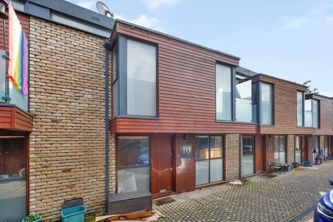Newbury Mews, London, NW5