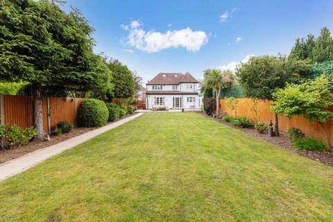 Lynwood Avenue, Langley SL3