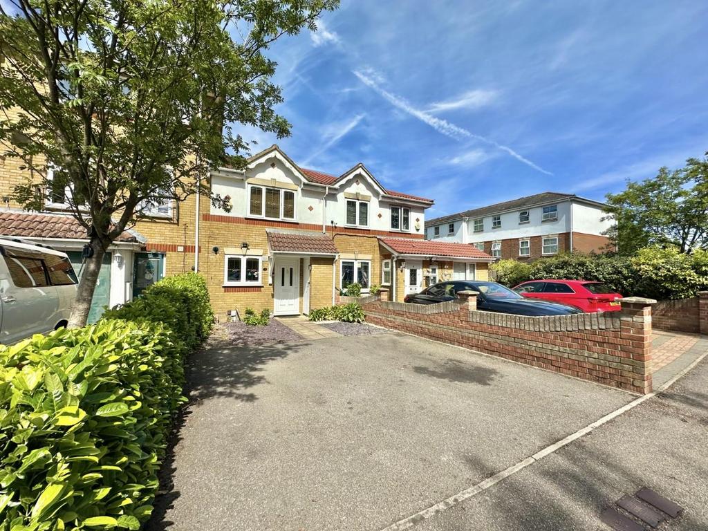 Detached house exterior, driveway