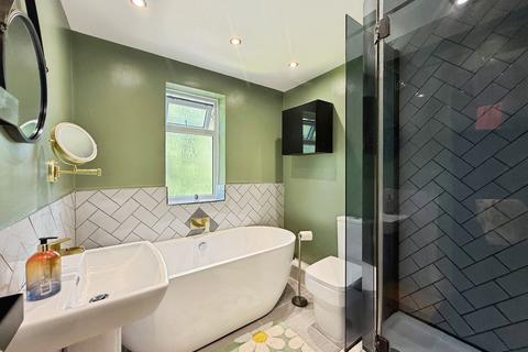 3 bedroom semi-detached house for sale, Oakfield Road, Stockport, SK3