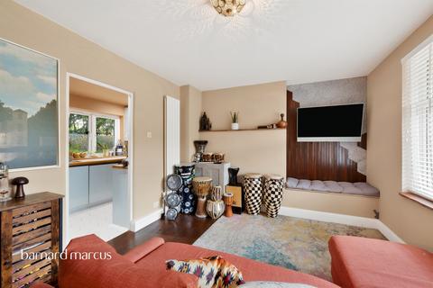 2 bedroom ground floor flat for sale, Court Farm Gardens, Epsom