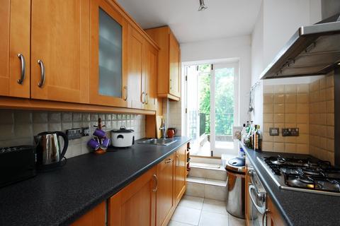 2 bedroom flat to rent, Cornwall Gardens, South Kensington, London, SW7