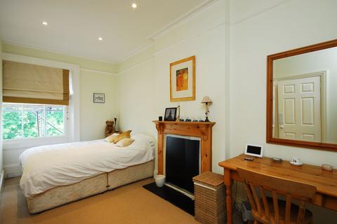 2 bedroom flat to rent, Cornwall Gardens, South Kensington, London, SW7