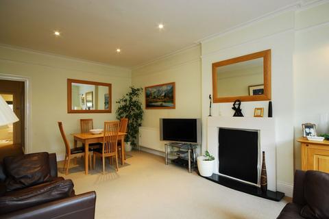 2 bedroom flat to rent, Cornwall Gardens, South Kensington, London, SW7