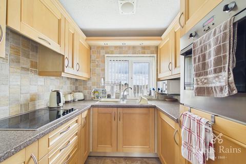 2 bedroom apartment for sale, St. Albans Court, Wickersley, Rotherham, South Yorkshire, S66