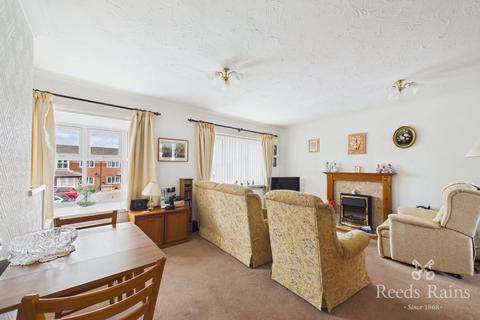 2 bedroom apartment for sale, St. Albans Court, Wickersley, Rotherham, South Yorkshire, S66