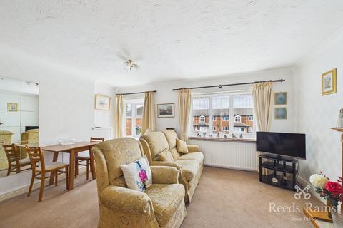2 bedroom apartment for sale, St. Albans Court, Wickersley, Rotherham, South Yorkshire, S66