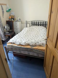 1 bedroom in a house share to rent, Macaulay Road, London E6