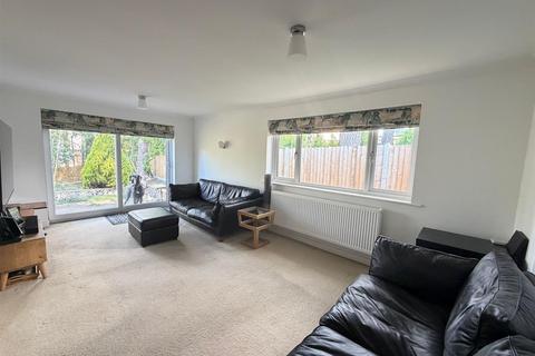 4 bedroom detached bungalow for sale, Azalea Way, Surrey GU15