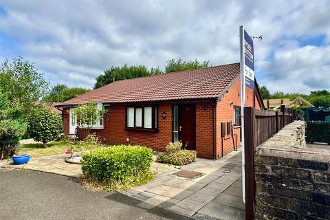 2 bedroom semi-detached bungalow for sale, Kathan Close, Newbold, Rochdale, Greater Manchester, OL16
