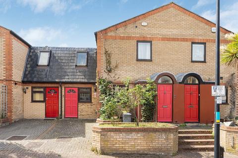 3 bedroom terraced house for sale, Storers Quay, London, E14