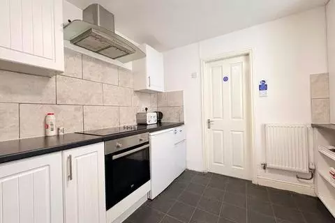 1 bedroom apartment to rent – pohled 2